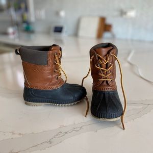 Gap Kids 3M Thinsulate Winter Boot Size 7T